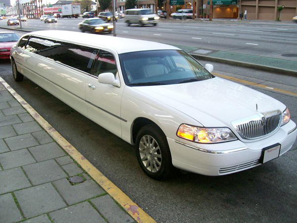 Omaha 8 Passenger Limo